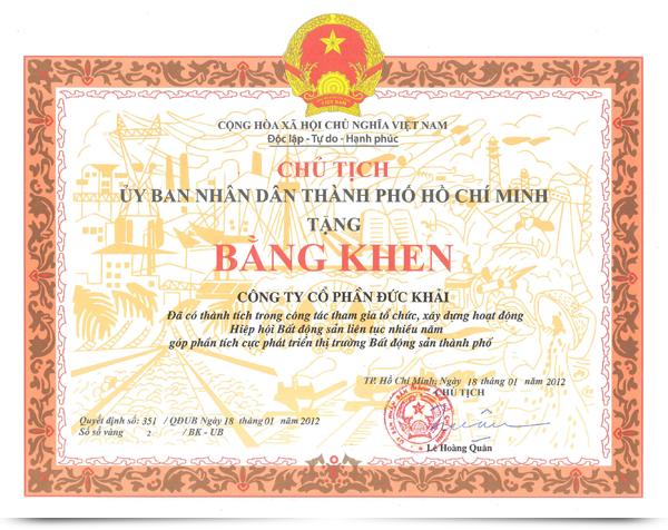 Duc Khai Corporation was awarded a certificate of merit by the City People's Committee